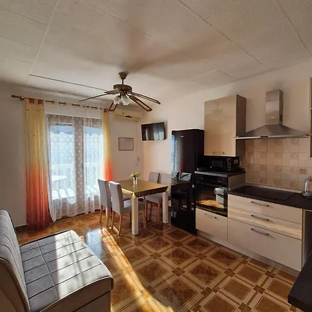 Guest house Apartmens Spiko 2