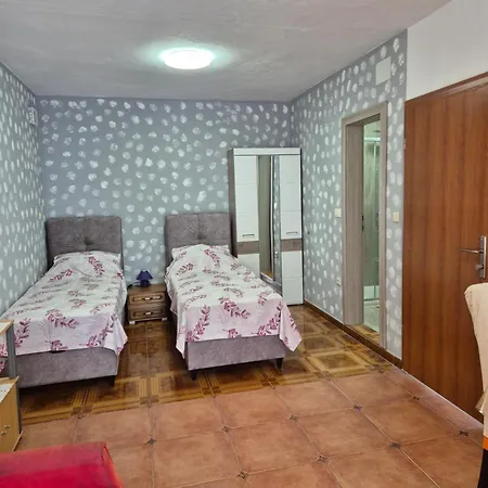 Guest house Apartmens Spiko 2