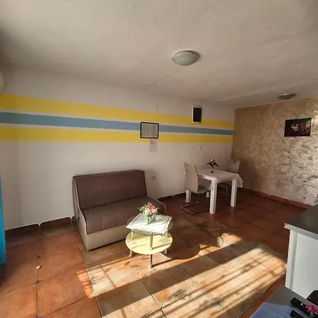 Guest house Apartmens Spiko 2