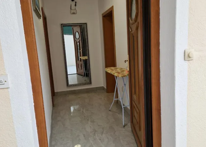 Гостевой дом Apartmens Spiko Хвар