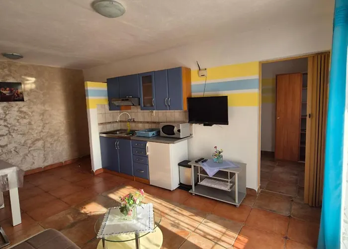 Apartmens Spiko 3* Хвар