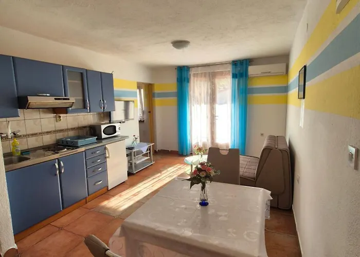 Гостевой дом Apartmens Spiko Хвар