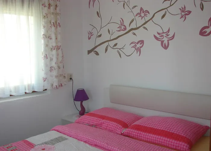 Гостевой дом Apartmens Spiko Хвар