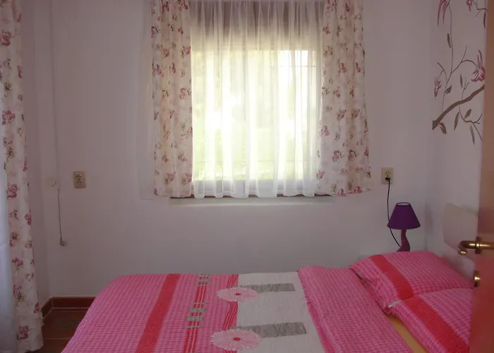 Apartmens Spiko 3* Хвар