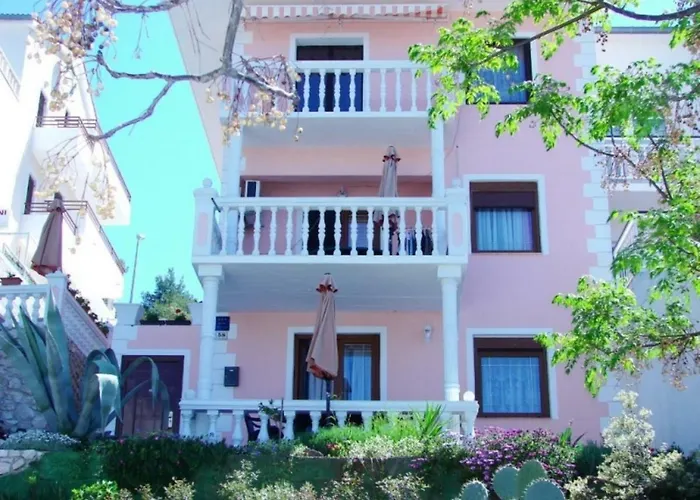 Apartmens Spiko 3* Хвар